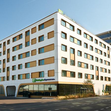 Holiday Inn Express & Suites - Basel - Allschwil By Ihg Exterior foto