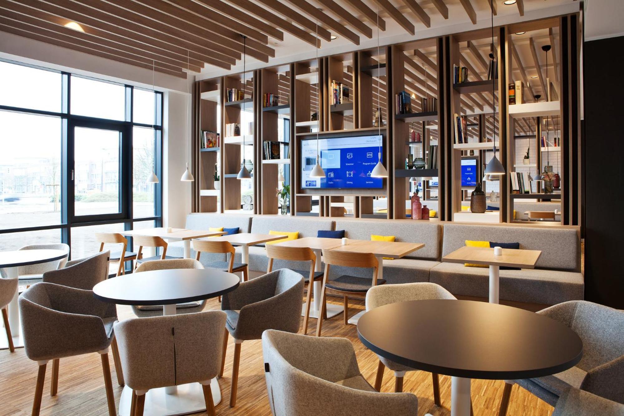 Holiday Inn Express & Suites - Basel - Allschwil By Ihg Exterior foto