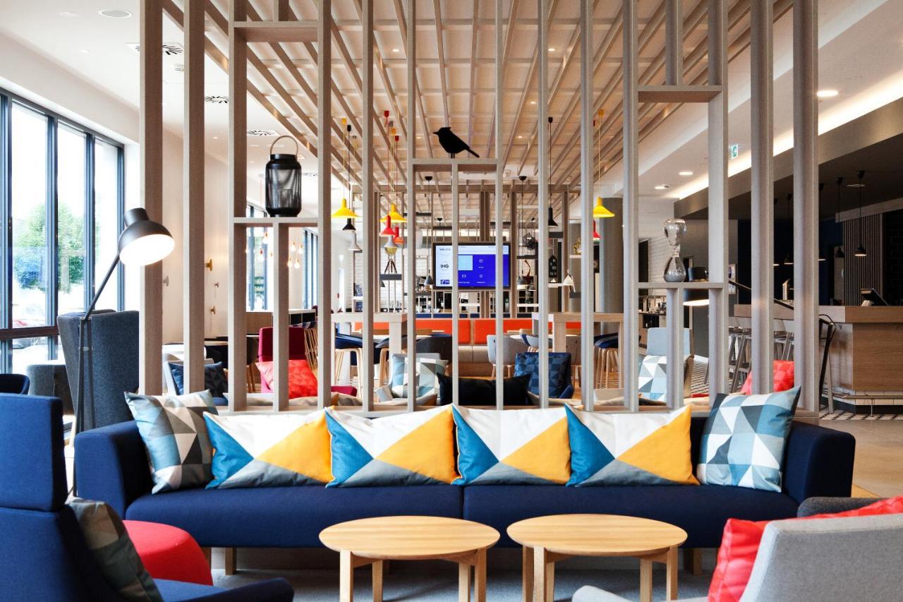 Holiday Inn Express & Suites - Basel - Allschwil By Ihg Exterior foto