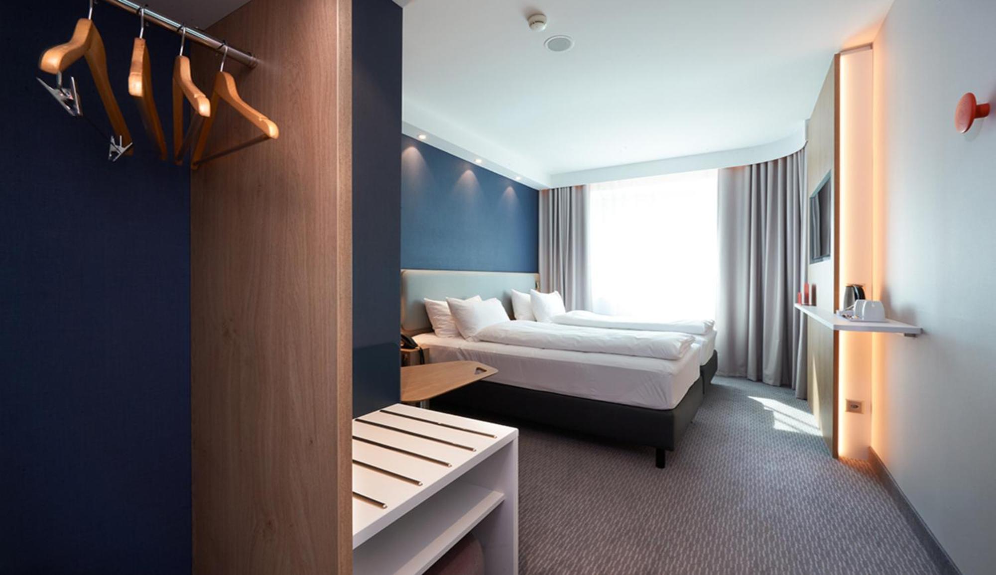 Holiday Inn Express & Suites - Basel - Allschwil By Ihg Exterior foto